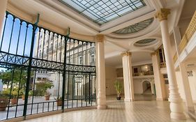 L Incomparable - International Palace